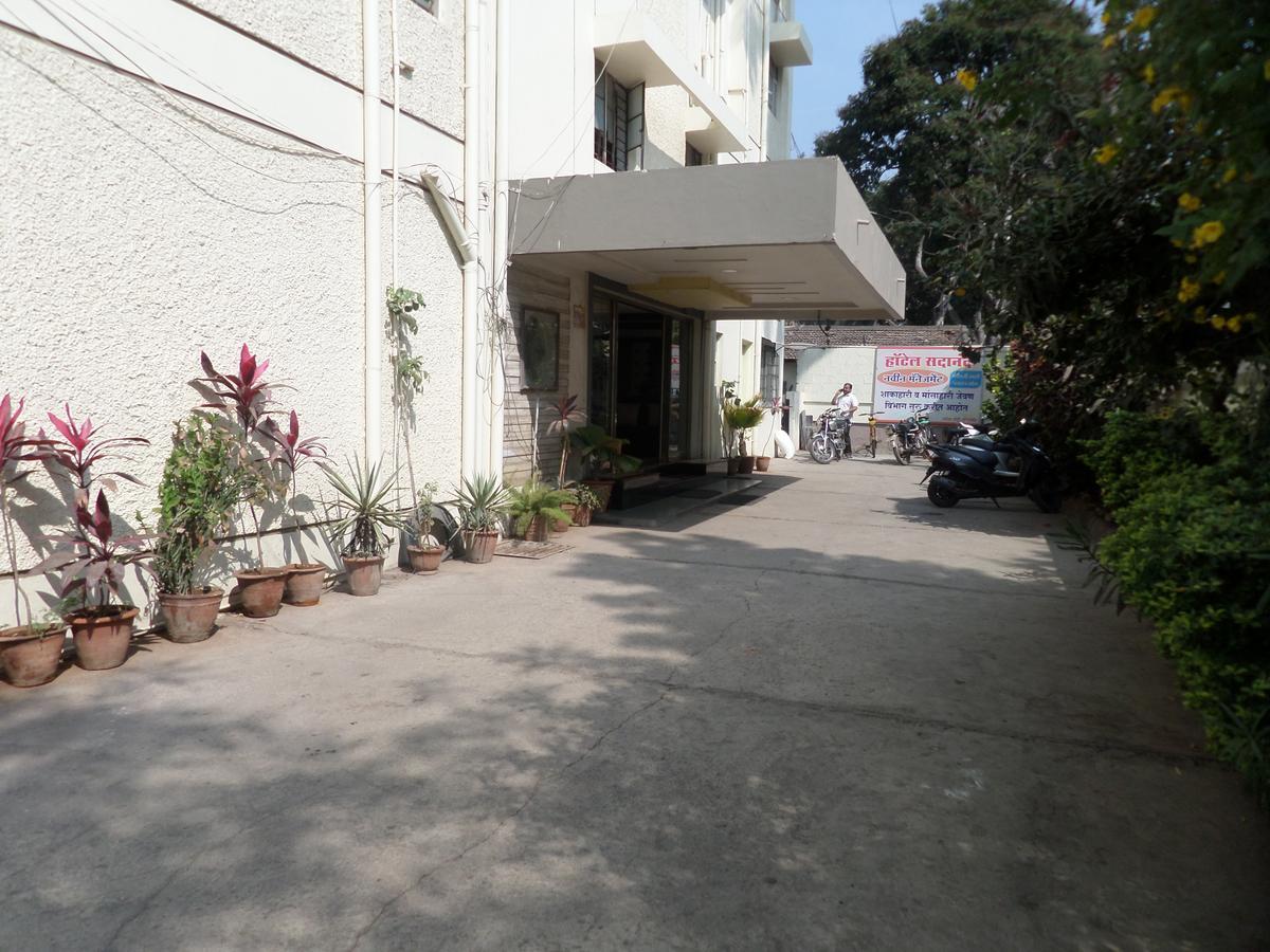 Hotel Sadanand Sāngli Exterior foto
